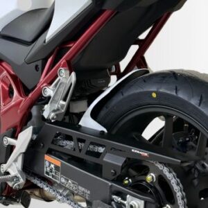 Garde boue arrière (+ carter chaine en aluminium anodisé) CB 750 HORNET 2025/2026