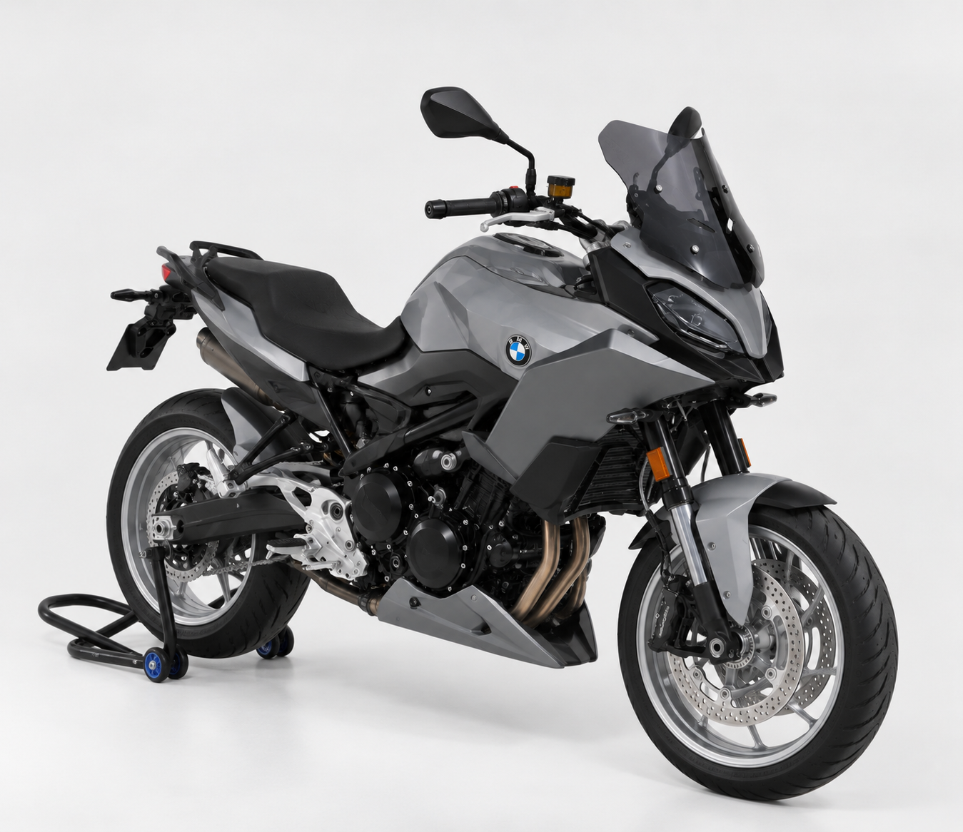 Bmw - F900 XR équipée d’accessoires ERMAX